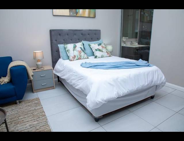 1 BEDROOM APARTMENT FOR SALE IN MENLYN